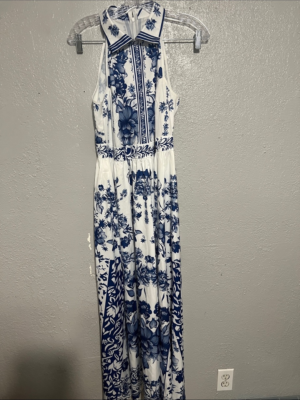 Source Unknown White Maxi Dress with Blue Floral Print